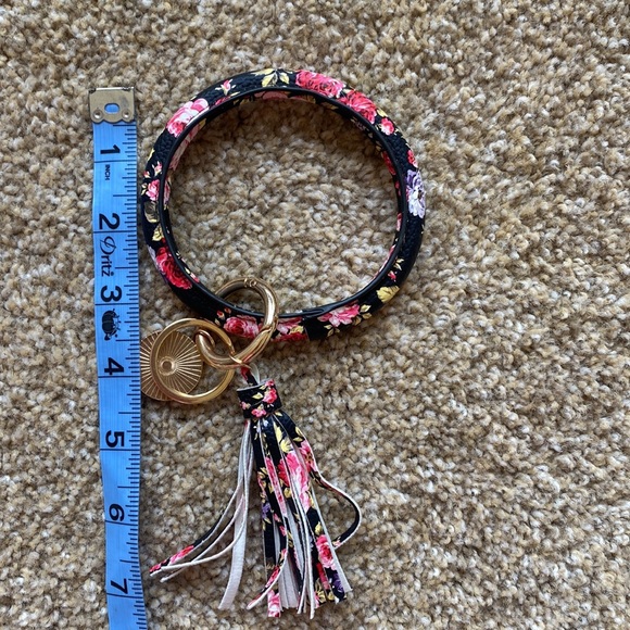 Bracelet Keychain - Picture 7 of 7